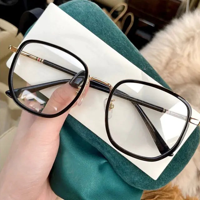 Vintage Square