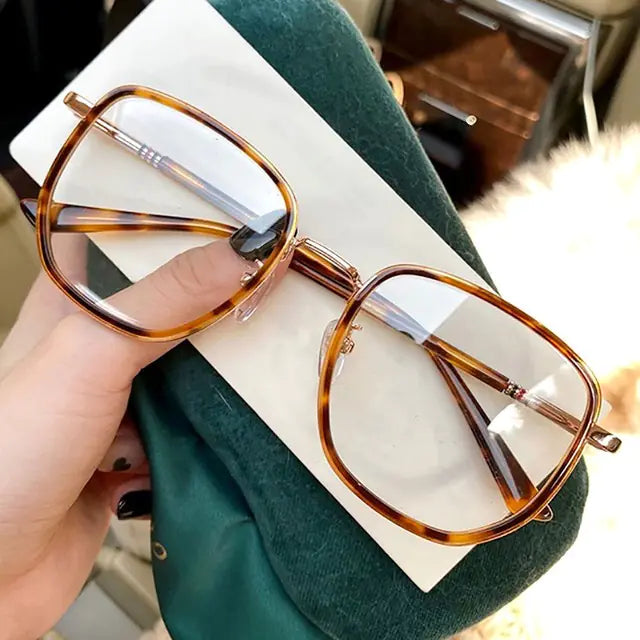 Vintage Square